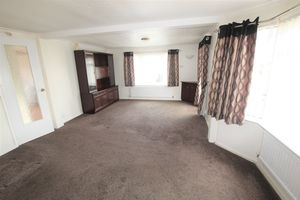 DINING AREA - click for photo gallery